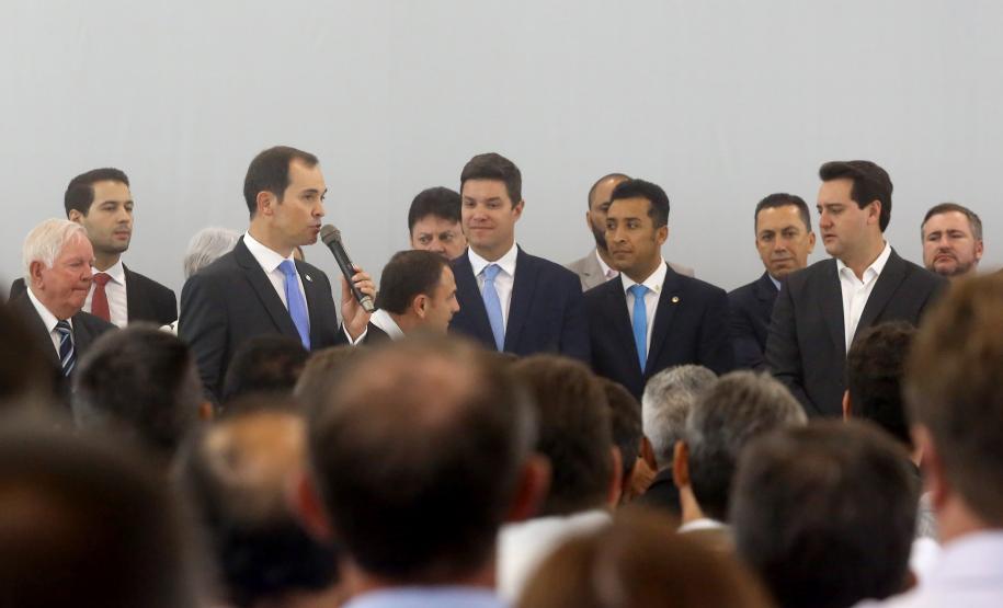 Governador Carlos Massa Ratinho Júnior dá posse ao secretário de Estado da Infrestrurura e Logística, Sandro Alex, e ao diretor do Departamento de Estradas e Rodagem (DER), João Alfredo zampieri  -  Curitiba, 13/02/2019  -  Foto: Jaelson Lucas/ANPr