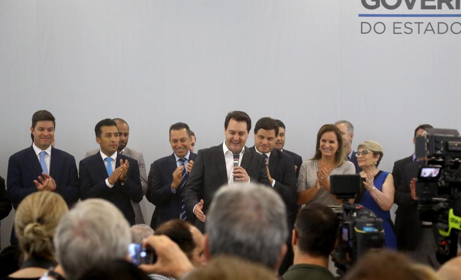 Governador Carlos Massa Ratinho Júnior dá posse ao secretário de Estado da Infrestrurura e Logística, Sandro Alex, e ao diretor do Departamento de Estradas e Rodagem (DER), João Alfredo zampieri  -  Curitiba, 13/02/2019  -  Foto: Jaelson Lucas/ANPr