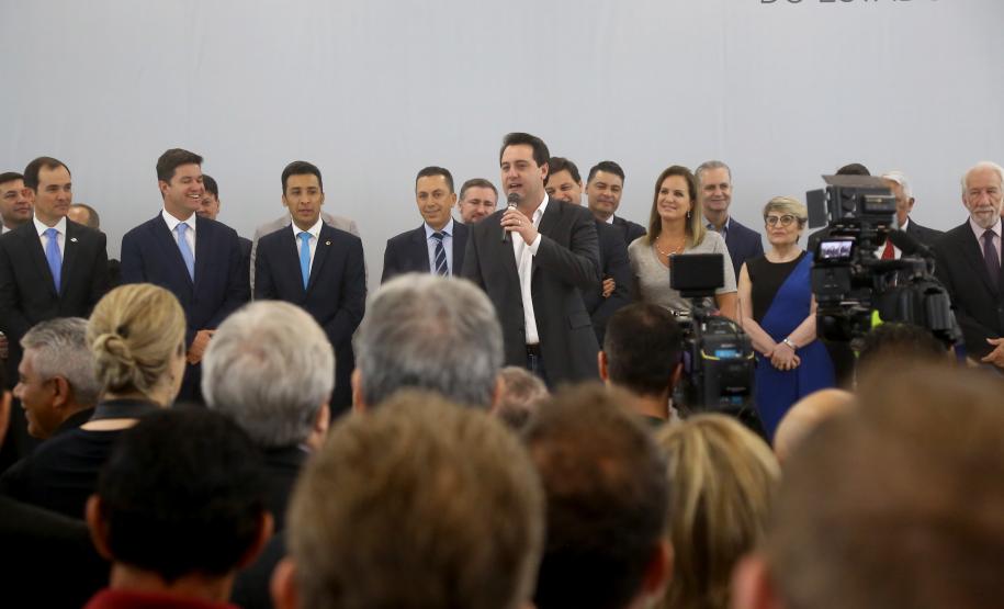 Governador Carlos Massa Ratinho Júnior dá posse ao secretário de Estado da Infrestrurura e Logística, Sandro Alex, e ao diretor do Departamento de Estradas e Rodagem (DER), João Alfredo zampieri  -  Curitiba, 13/02/2019  -  Foto: Jaelson Lucas/ANPr