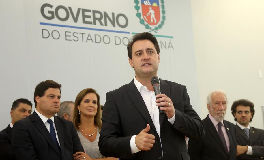 Governador Carlos Massa Ratinho Júnior dá posse ao secretário de Estado da Infrestrurura e Logística, Sandro Alex, e ao diretor do Departamento de Estradas e Rodagem (DER), João Alfredo zampieri  -  Curitiba, 13/02/2019  -  Foto: Jaelson Lucas/ANPr