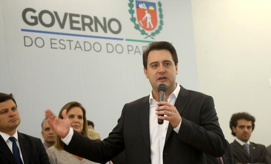 Governador Carlos Massa Ratinho Júnior dá posse ao secretário de Estado da Infrestrurura e Logística, Sandro Alex, e ao diretor do Departamento de Estradas e Rodagem (DER), João Alfredo zampieri  -  Curitiba, 13/02/2019  -  Foto: Jaelson Lucas/ANPr