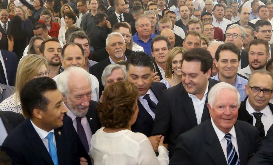 Governador Carlos Massa Ratinho Júnior dá posse ao secretário de Estado da Infrestrurura e Logística, Sandro Alex, e ao diretor do Departamento de Estradas e Rodagem (DER), João Alfredo zampieri  -  Curitiba, 13/02/2019  -  Foto: Jaelson Lucas/ANPr