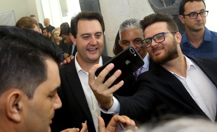 Governador Carlos Massa Ratinho Júnior dá posse ao secretário de Estado da Infrestrurura e Logística, Sandro Alex, e ao diretor do Departamento de Estradas e Rodagem (DER), João Alfredo zampieri  -  Curitiba, 13/02/2019  -  Foto: Jaelson Lucas/ANPr