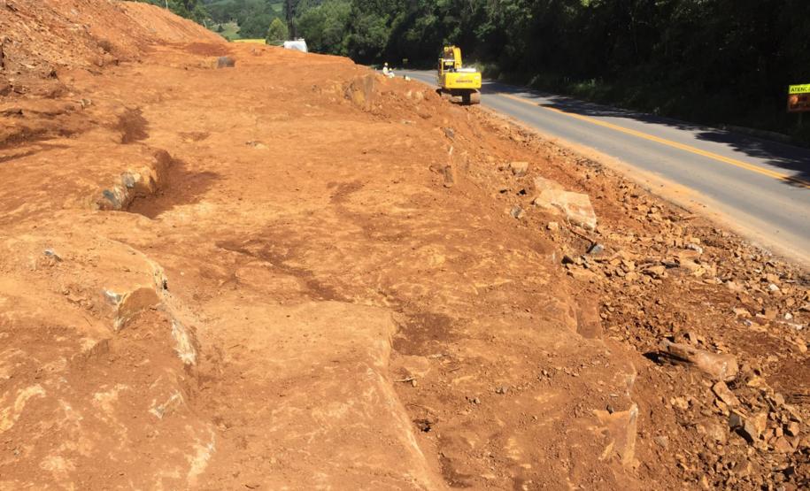 O Departamento de Estradas de Rodagem do Paraná (DER-PR) informa que a PR-441, nos Campos Gerais, será interditada nesta quinta-feira (14), a partir das 15h, para detonação de rocha com uso de explosivos.Foto: Divulgação/DER