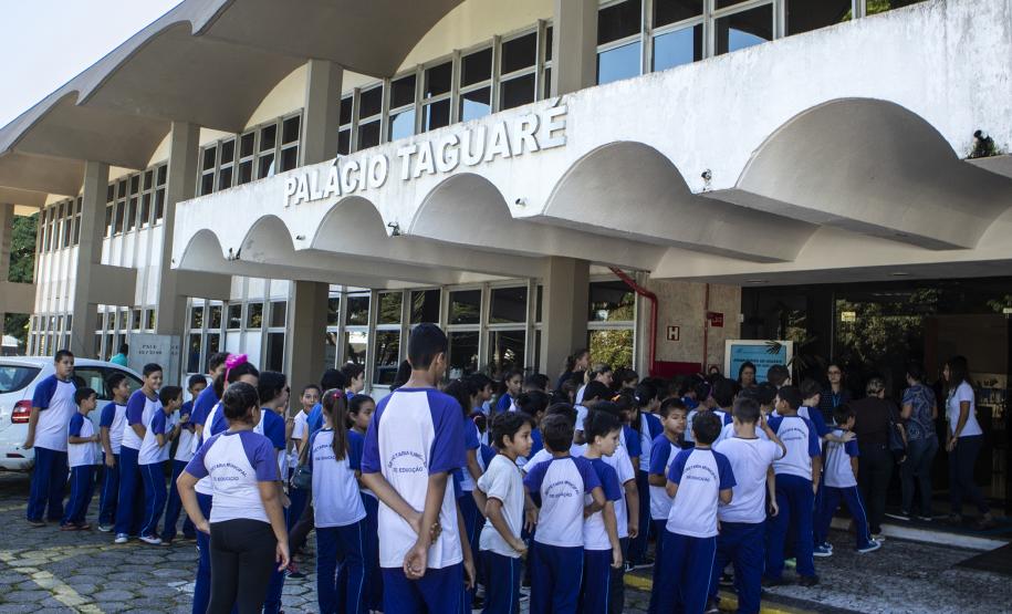 Alunos visitam Porto .  -  Paranaguá, 14/03/2019  -  Foto:Claudio Neves/ Divulgação APPA