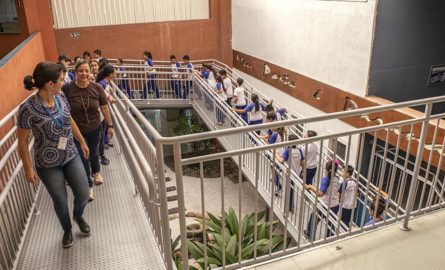 Alunos visitam Porto .  -  Paranaguá, 14/03/2019  -  Foto:Claudio Neves/ Divulgação APPA