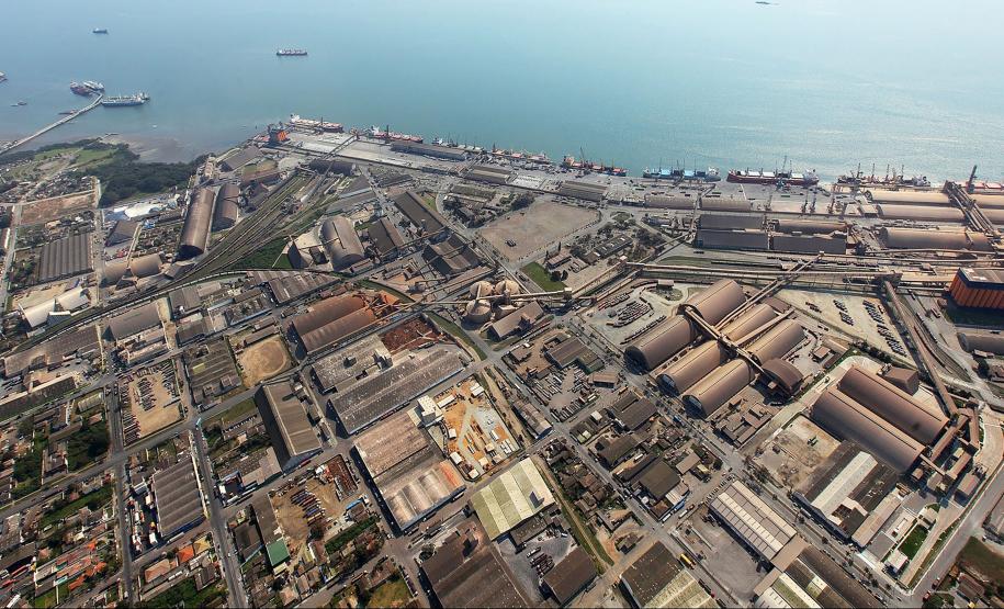 O Porto de Paranaguá comemora seu 84º aniversário no próximo domingo (17), mantendo o desempenho que o coloca entre os portos mais importantes da América Latina e o segundo maior porto do Brasil.   -  Paranaguá, 15/03/2019  -  Foto:  Claudio Neves/APPA