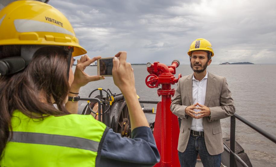 O Porto de Paranaguá comemora seu 84º aniversário no próximo domingo (17), mantendo o desempenho que o coloca entre os portos mais importantes da América Latina e o segundo maior porto do Brasil. Na foto, o secretário Nacional de Portos, Diogo Piloni  -  Paranaguá, 15/03/2019  -  Foto:  Claudio Neves/APPA