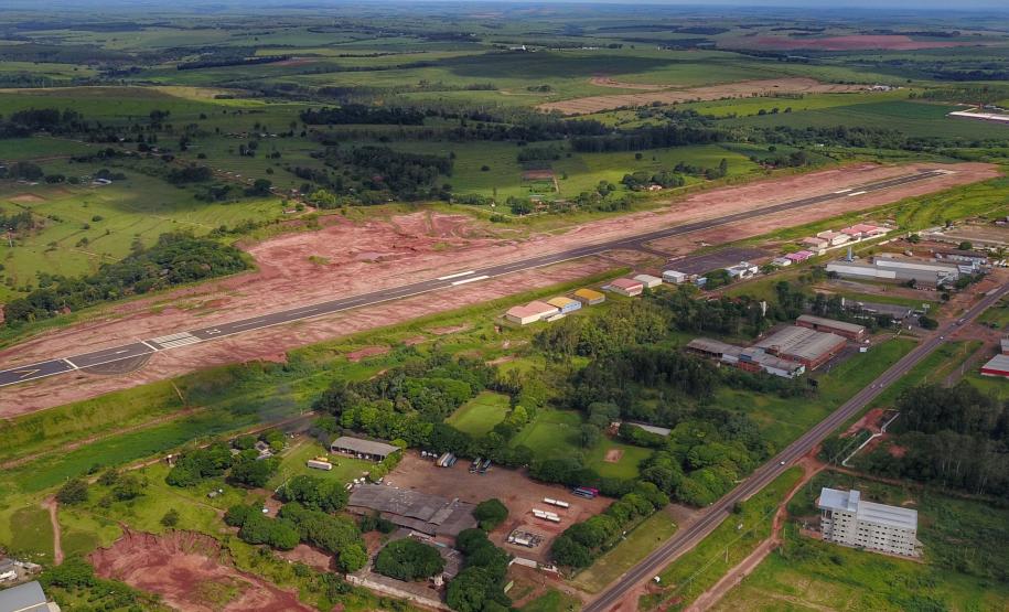 Em visita à 45ª edição da Expo Umuarama na noite desta sexta-feira (15), o governador Carlos Massa Ratinho Junior anunciou um pacote de R$ 54,7 milhões em investimentos na PR-323