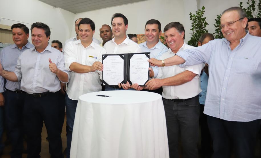 Governador Carlos Massa Ratinho Junior visita a Expo Umuarama e anuncia recursos para investimentos em infraestrutura e melhoria urbana no município. -  Umuarama, 15/03/2019  -  Foto: José Fernando Ogura/ANPr