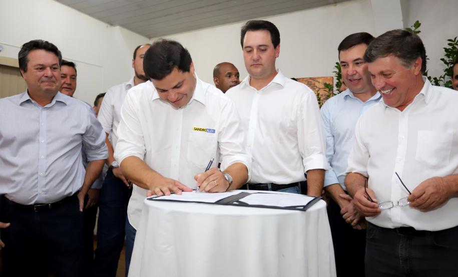 Governador Carlos Massa Ratinho Junior visita a Expo Umuarama e anuncia recursos para investimentos em infraestrutura e melhoria urbana no município. -  Umuarama, 15/03/2019  -  Foto: José Fernando Ogura/ANPr