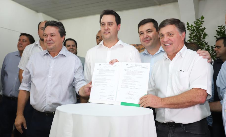 Governador Carlos Massa Ratinho Junior visita a Expo Umuarama e anuncia recursos para investimentos em infraestrutura e melhoria urbana no município. -  Umuarama, 15/03/2019  -  Foto: José Fernando Ogura/ANPr