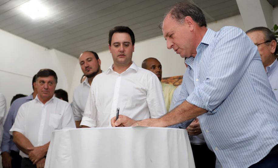 Governador Carlos Massa Ratinho Junior visita a Expo Umuarama e anuncia recursos para investimentos em infraestrutura e melhoria urbana no município. -  Umuarama, 15/03/2019  -  Foto: José Fernando Ogura/ANPr