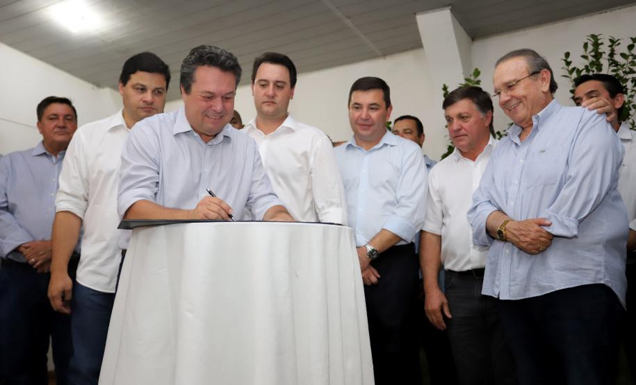 Governador Carlos Massa Ratinho Junior visita a Expo Umuarama e anuncia recursos para investimentos em infraestrutura e melhoria urbana no município. -  Umuarama, 15/03/2019  -  Foto: José Fernando Ogura/ANPr