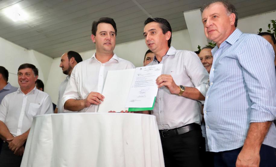 Governador Carlos Massa Ratinho Junior visita a Expo Umuarama e anuncia recursos para investimentos em infraestrutura e melhoria urbana no município. -  Umuarama, 15/03/2019  -  Foto: José Fernando Ogura/ANPr