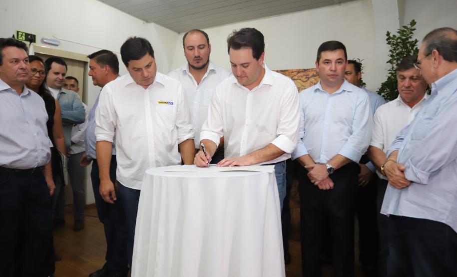 Governador Carlos Massa Ratinho Junior visita a Expo Umuarama e anuncia recursos para investimentos em infraestrutura e melhoria urbana no município. -  Umuarama, 15/03/2019  -  Foto: José Fernando Ogura/ANPr