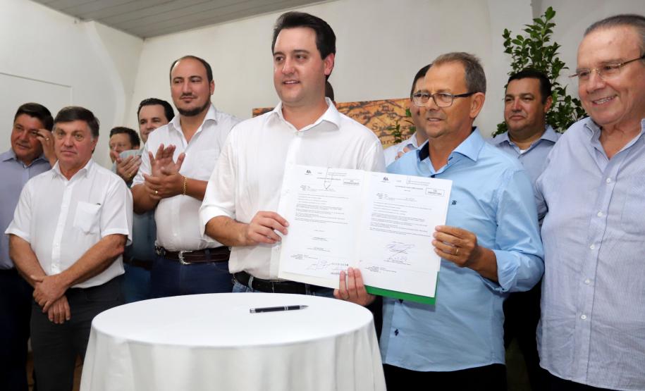 Governador Carlos Massa Ratinho Junior visita a Expo Umuarama e anuncia recursos para investimentos em infraestrutura e melhoria urbana no município. -  Umuarama, 15/03/2019  -  Foto: José Fernando Ogura/ANPr