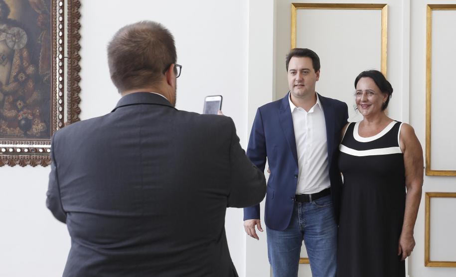 RATINHO JUNIOR RECEBE O DIRETOR-GERAL BRASILEIRO DA ITAIPU BINACIONAL. O governador Carlos Massa Ratinho Junior recebeu nesta segunda-feira, no Palácio Iguaçu, o diretor-geral brasileiro da Itaipu Binacional, general Joaquim Silva e Luna.Curitiba, 18-03-19.Foto: Arnaldo Alves / ANPr.