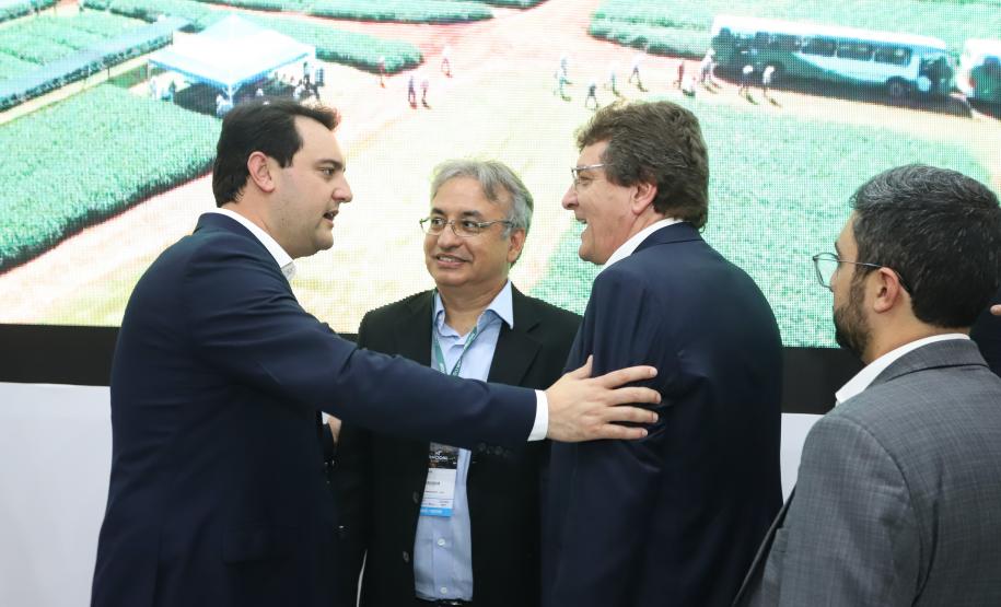 O governador Carlos Massa Ratinho Júnior esteve nesta terça-feira (19) na Intermodal South America 2019, maior feira do setor de logística e comércio exterior da América Latina, onde o Estado está presente com um estande dos Portos do Paraná.  -  São Paulo, 19/03/2019  -  Foto: Rodrigo Félix Leal/ANPr