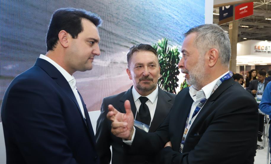 O governador Carlos Massa Ratinho Júnior esteve nesta terça-feira (19) na Intermodal South America 2019, maior feira do setor de logística e comércio exterior da América Latina, onde o Estado está presente com um estande dos Portos do Paraná.  -  São Paulo, 19/03/2019  -  Foto: Rodrigo Félix Leal/ANPr