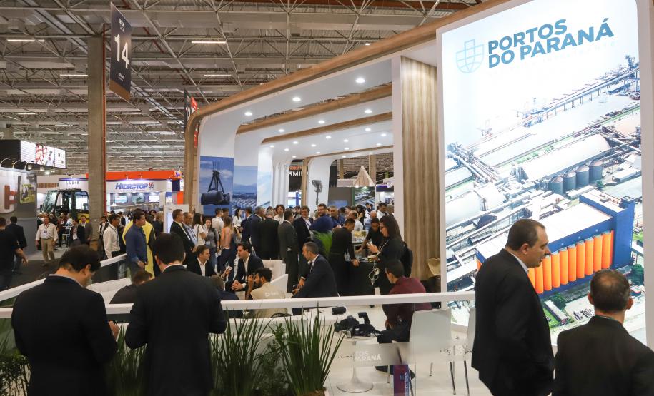 O governador Carlos Massa Ratinho Júnior esteve nesta terça-feira (19) na Intermodal South America 2019, maior feira do setor de logística e comércio exterior da América Latina, onde o Estado está presente com um estande dos Portos do Paraná.  -  São Paulo, 19/03/2019  -  Foto: Rodrigo Félix Leal/ANPr