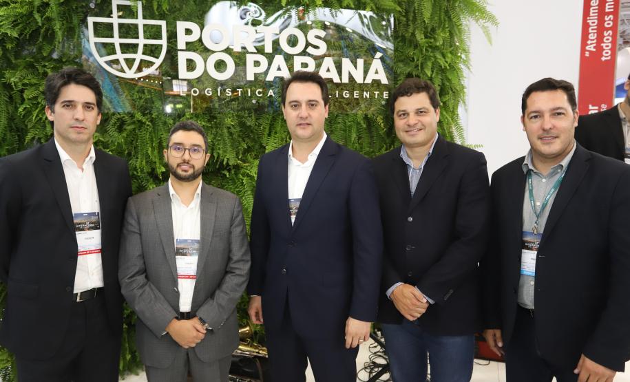 O governador Carlos Massa Ratinho Júnior esteve nesta terça-feira (19) na Intermodal South America 2019, maior feira do setor de logística e comércio exterior da América Latina, onde o Estado está presente com um estande dos Portos do Paraná.  -  São Paulo, 19/03/2019  -  Foto: Rodrigo Félix Leal/ANPr