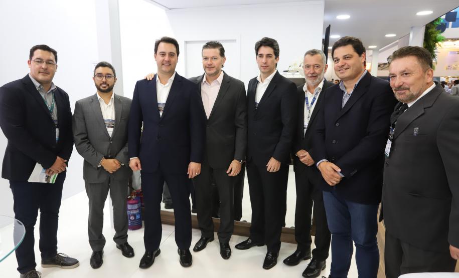 O governador Carlos Massa Ratinho Júnior esteve nesta terça-feira (19) na Intermodal South America 2019, maior feira do setor de logística e comércio exterior da América Latina, onde o Estado está presente com um estande dos Portos do Paraná.  -  São Paulo, 19/03/2019  -  Foto: Rodrigo Félix Leal/ANPr