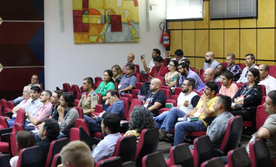 A equipe da Diretoria de Meio Ambiente da Administração dos Portos do Paraná participa, no Porto de Itajaí, em Santa Catarina, do 25º Cooperaportos. O evento termina hoje (22/03), e os profissionais voltam ao Estado com a proposta de que o Porto de Paranaguá sedie a próxima edição do evento, por ser referência nacional em gestão ambiental portuária. -  Foto: Paulo Pereira/ Grupo Ambipar