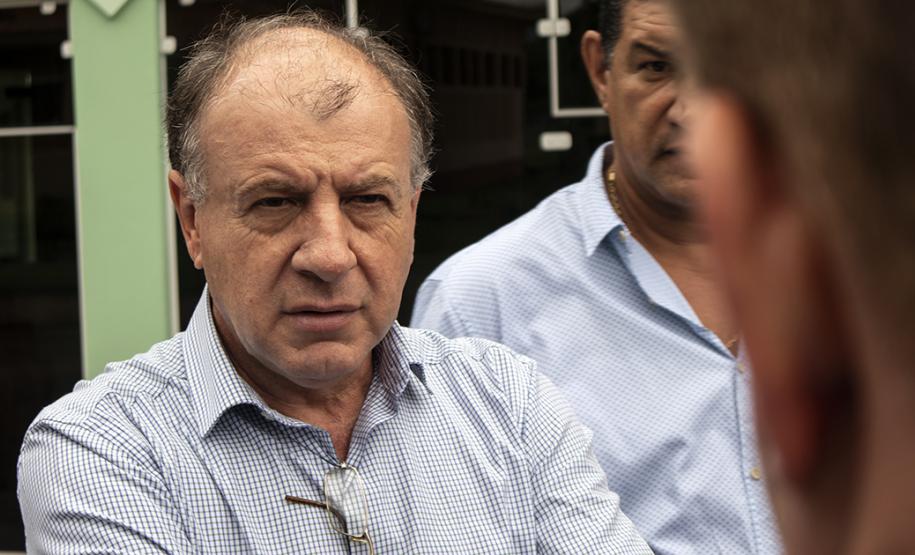 Os Portos do Paraná farão convênio com o Município de Paranaguá para recuperar as vias do entorno do Santuário Estadual de Nossa Senhora do Rocio. A obra visa melhorar o acesso da comunidade local, dos visitantes e peregrinos. O anúncio foi feito nesta terça-feira (27), no salão paroquial do Santuário.   -  Paranaguá, 27/03/2019  -  Foto: Claudio Neves/APPA