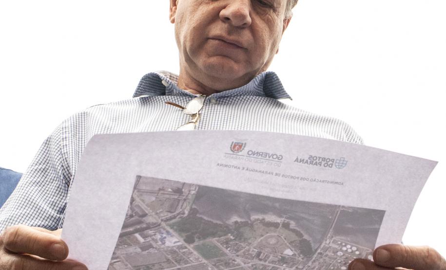 Os Portos do Paraná farão convênio com o Município de Paranaguá para recuperar as vias do entorno do Santuário Estadual de Nossa Senhora do Rocio. A obra visa melhorar o acesso da comunidade local, dos visitantes e peregrinos. O anúncio foi feito nesta terça-feira (27), no salão paroquial do Santuário.   -  Paranaguá, 27/03/2019  -  Foto: Claudio Neves/APPA