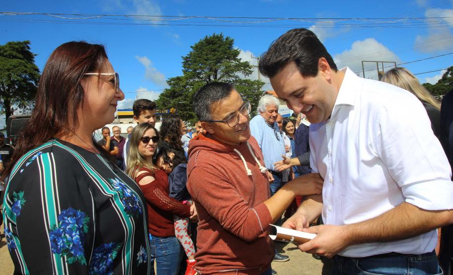 Governador Carlos Massa Ratinho Junior autoriza o início das obras de pavimentação de 9 quilômetros da estrada do Socavão, em Castro. Foto: Jaelson Lucas/ANPr