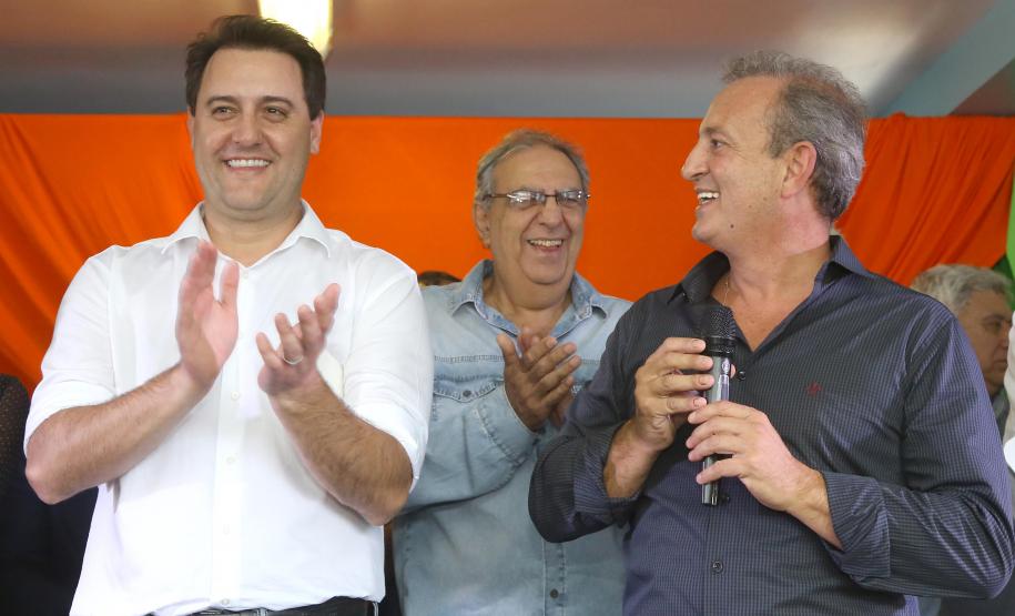 Governador Carlos Massa Ratinho Junior autoriza o início das obras de pavimentação de 9 quilômetros da estrada do Socavão, em Castro. Foto: Jaelson Lucas/ANPr