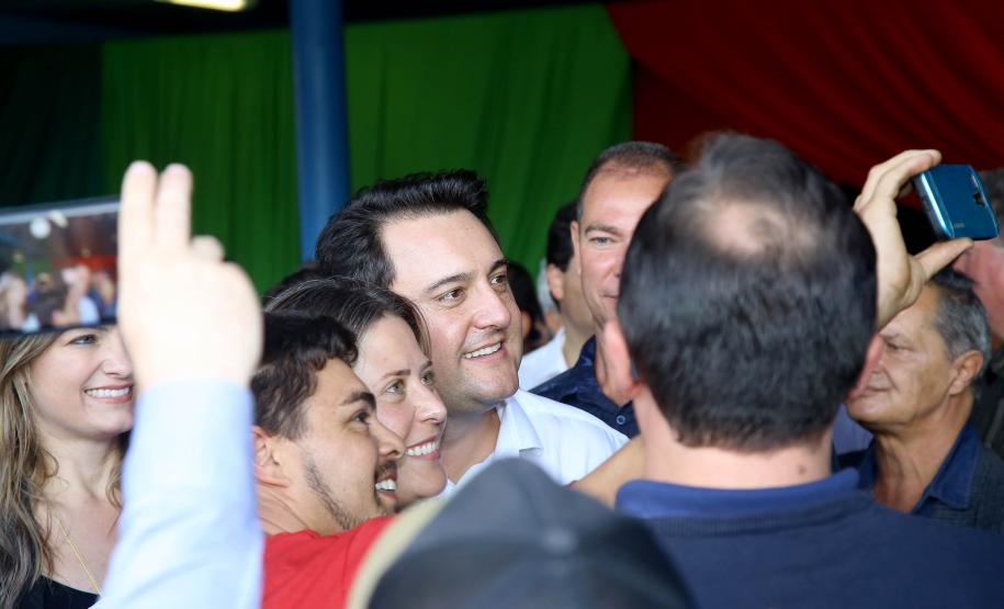 Governador Carlos Massa Ratinho Junior autoriza o início das obras de pavimentação de 9 quilômetros da estrada do Socavão, em Castro. Foto: Jaelson Lucas/ANPr