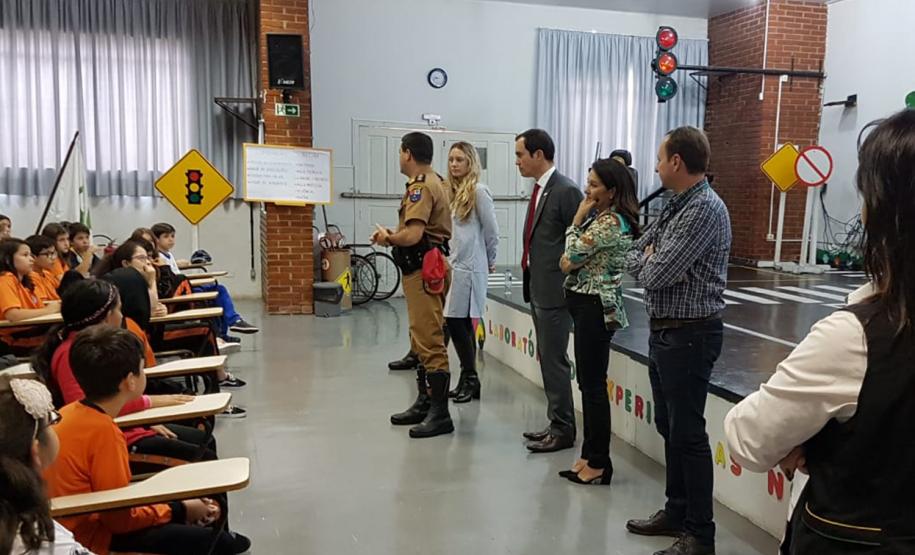 Diretor-geral do DER, João Alfredo Zampieri, participou da primeira unidade de Escola de Trânsito   -  Foto: Divulgação DER