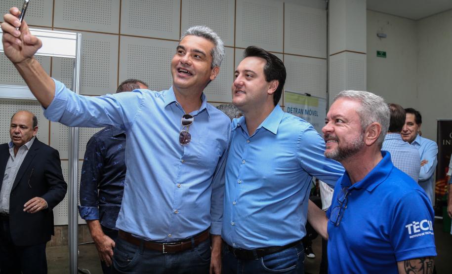 O governador Carlos Massa Ratinho Junior  participa de coletiva na Expolondrina nesta quarta-feira (10).  Londrina, 10/04/2019 -  Foto: Geraldo Bubniak/ANPr