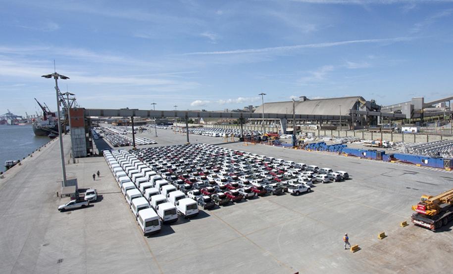 O Porto de Paranaguá terá uma nova área de cerca de 27,5 mil metros quadrados, na faixa primária, destinada à operação de celulose, na extremidade oeste do cais comercial. A Secretaria Nacional de Portos divulgou o edital nesta sexta-feira (112). O investimento previsto é de R$ 103 milhões.  -  Paranaguá, 12/04/2019  -  Foto: Divulgação APPA