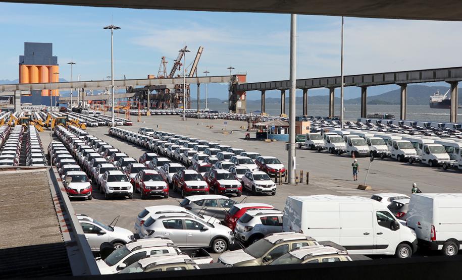 O Porto de Paranaguá terá uma nova área de cerca de 27,5 mil metros quadrados, na faixa primária, destinada à operação de celulose, na extremidade oeste do cais comercial. A Secretaria Nacional de Portos divulgou o edital nesta sexta-feira (112). O investimento previsto é de R$ 103 milhões.  -  Paranaguá, 12/04/2019  -  Foto: Divulgação APPA