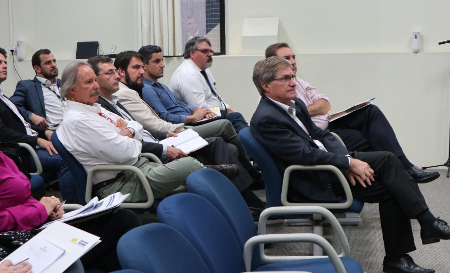 Com a participação do vice-governador Darci Piana, a administração dos Portos do Paraná fez uma apresentação nesta terça-feira (16) para representantes do setor produtivo do Estado sobre o cenário atual da atividade portuária no Paraná