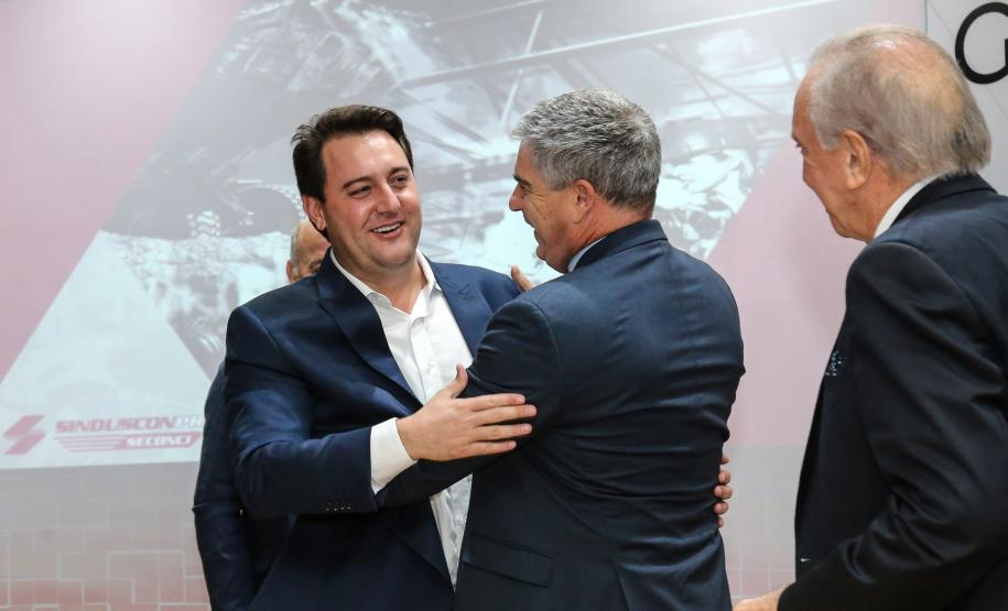 O governador Carlos Massa Ratinho Junior participa de reunião com associados do Sinduscon-PR. Curitiba, 07/05/2019 - Foto: Geraldo Bubniak/ANPro Bubniak/ANPr