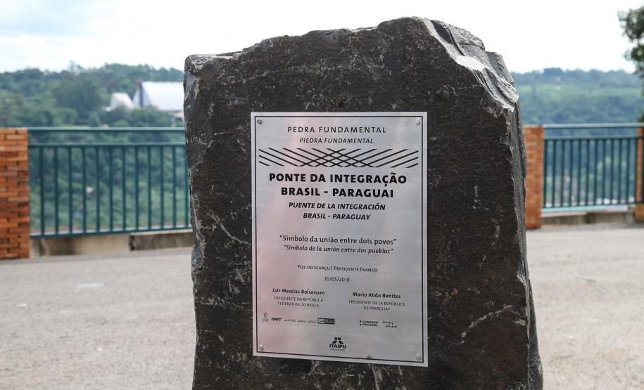 O governador Carlos Massa Ratinho Junior recebe em Foz do Iguaçu, o presidente Jair Bolsonaro e o presidente do Paraguai Mario Abdo Benítez para o lançamento da pedra fundamental da segunda ponte entre Brasil e Paraguai, em cerimônia no Marco das Três Fronteiras, nesta sexta-feira (10). Foz do Iguaçu, 10/05/2019 - Foto: Geraldo Bubniak/ANPr