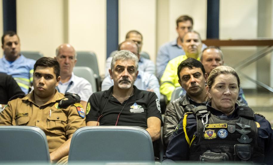 Os roubos de cargas resultados das vazadas, em que criminosos despejam os produtos dos caminhões com destino ao Porto de Paranaguá, diminuíram 80% no último trimestre