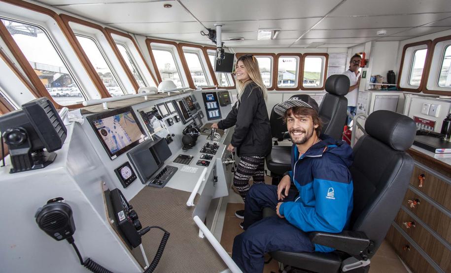 Durante todo o mês de junho, o Porto de Paranaguá vai receber o navio de ensino Ciências do Mar I, da Universidade Federal do Rio Grande do Sul. A embarcação está a serviço dos cursos de Ciências do Mar da Região Sul do Brasil e atenderá alunos do Centro de Estudos do Mar, da Universidade Federal do Paraná (UFPR), e da Universidade Estadual do Oeste do Paraná (Unioeste). Foto: Claudio Neves/APPA