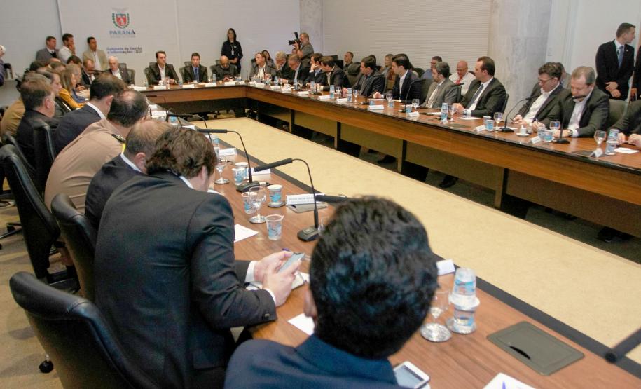 Governador Carlos Massa Ratinho Junior coordena reunião com a equipe de governo. - Curitiba, 25/06/2019 - Foto: Valdelino Alves Pontes