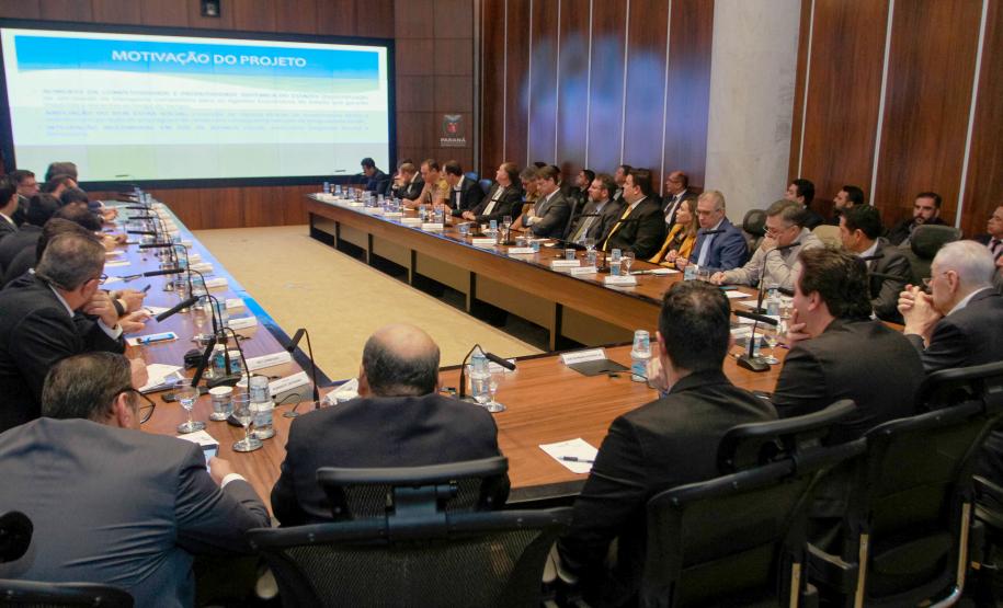 Governador Carlos Massa Ratinho Junior coordena reunião com a equipe de governo. - Curitiba, 25/06/2019 - Foto: Valdelino Alves Pontes