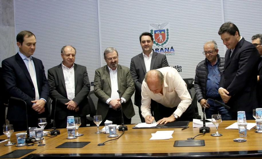 Governador Carlos Massa Ratinho Junior durante reunião com executivos da Klabin - Curitiba, 02/07/2019 - Foto: Jaelson Lucas/ANPr