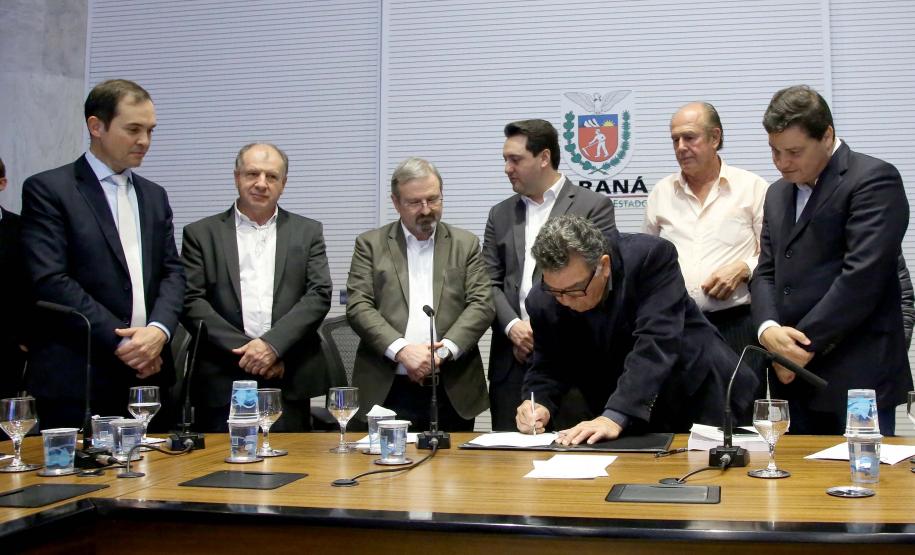 Governador Carlos Massa Ratinho Junior durante reunião com executivos da Klabin - Curitiba, 02/07/2019 - Foto: Jaelson Lucas/ANPr