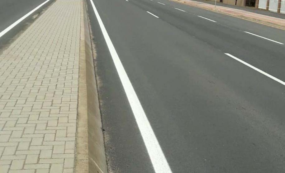 Na PR-417, a Rodovia da Uva, estão sendo duplicados 4,9 quilômetros, que também incluem ciclovia, calçadas, semáforos, iluminação e canteiro central, um investimento de R$ 33,4 milhões. Foto: Divulgação/DER