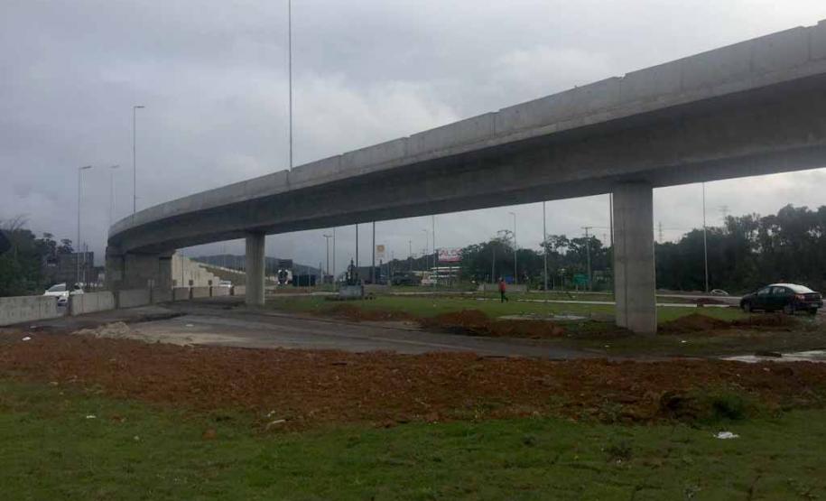 O litoral paranaense conta com R$ 29,3 milhões em obras do Departamento de Estradas de Rodagem do Paraná. O município de Paranaguá concentra os investimentos, com a construção de um viaduto na interseção da BR-277 com Avenida Ayrton Senna e a recuperação da Avenida Bento Rocha. Foto: Divulgação/DER