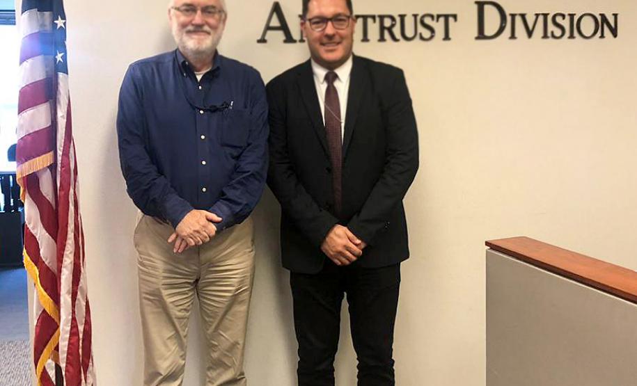 O diretor-presidente da Ferroeste, André Luiz Gonçalves, representa o Paraná nesta semana na Missão Estados Unidos e Canadá, organizada pela Associação dos Produtores de Soja e Milho de Mato Grosso (Aprosoja-MT). Representantes do Ministério da Infraestrutura e da Federação das Indústrias do Paraná também fazem parte da comitiva. Foto: Divulgação/SEIL