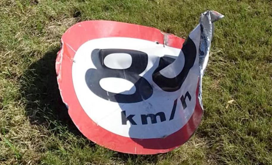 Governo alerta para os perigos causados pelo vandalismo de placas. Foto: Divulgação/DER